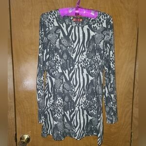 Isle by Melis Kozan animal print tunic